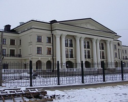 Устройство фасада с утеплением на здании гостиничного комплекса в г. Углич